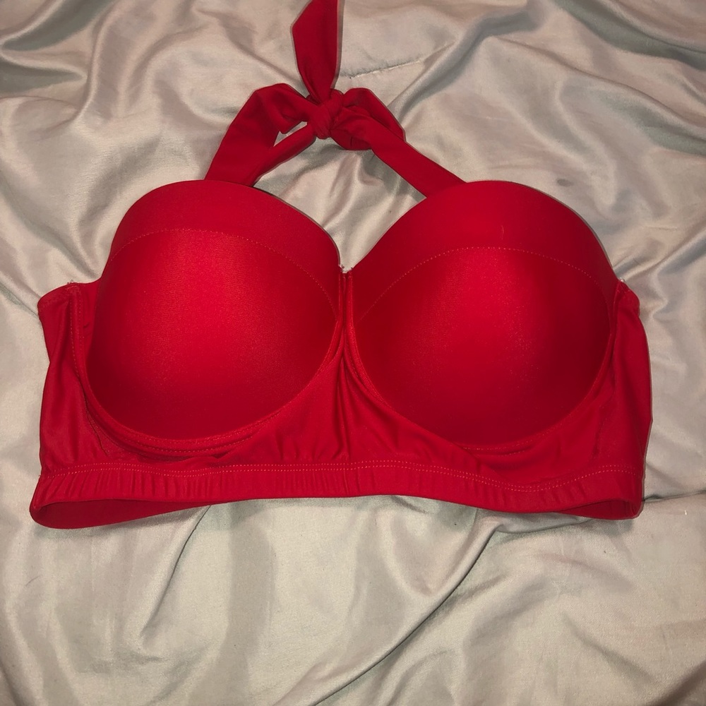 🎾 Red bikini top